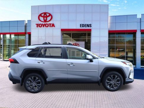 Used 2023 Toyota RAV4 Limited AWD/4WD image 2