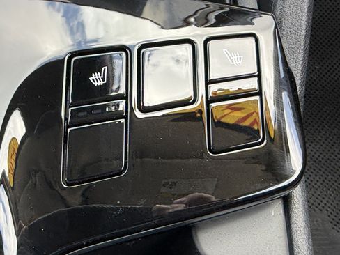 Certified 2024 Kia Sportage EX image 24