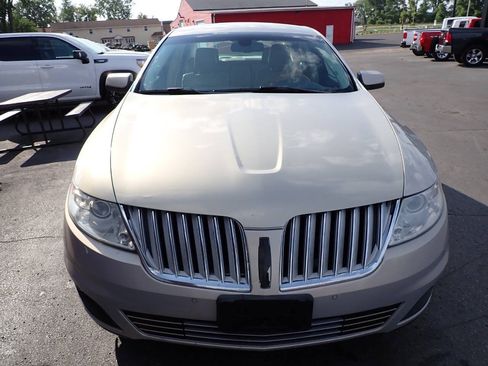 Used 2009 Lincoln MKS AWD image 2