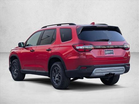 New 2025 Honda Pilot TrailSport image 9