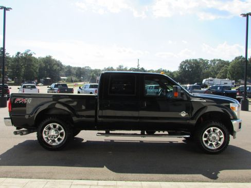 Used 2014 Ford F250 Lariat w/ Lariat Ultimate Package image 4