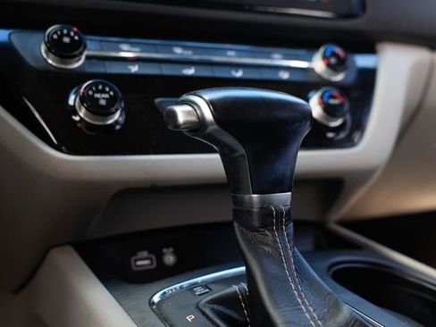 Used 2017 Kia Sedona LX w/ LX Essentials Premium Package image 42