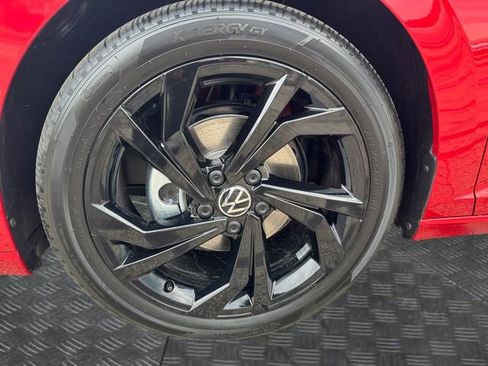 New 2026 Volkswagen Jetta SE FWD image 12