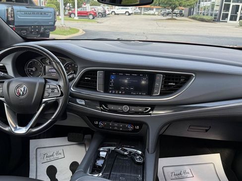 Used 2023 Buick Enclave Essence w/ Experience Buick Package FWD image 20