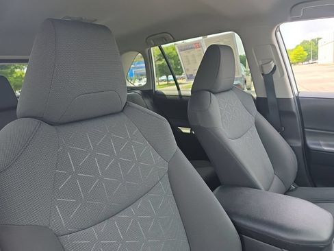 Used 2020 Toyota RAV4 XLE w/ All Weather Liner Package AWD/4WD image 10