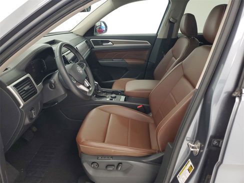 Used 2023 Volkswagen Atlas SEL image 12