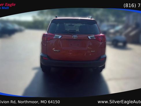 Used 2015 Toyota RAV4 XLE FWD image 5