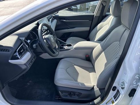 Used 2024 Toyota Camry SE image 17