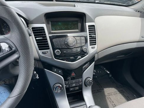 Used 2012 Chevrolet Cruze LS w/ Connectivity Package FWD image 10