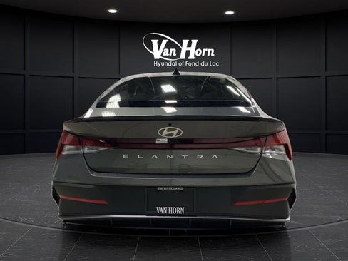 New 2026 Hyundai Elantra Sport image 6