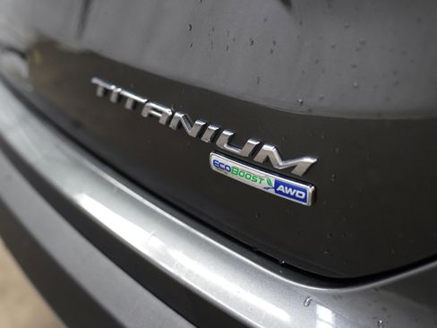 Used 2019 Ford Edge Titanium AWD/4WD image 8