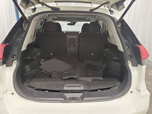 Used 2019 Nissan Rogue SV AWD/4WD image 9