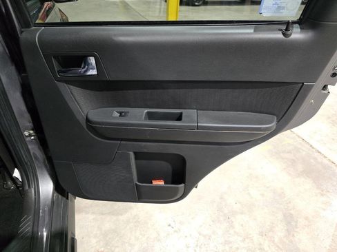 Used 2009 Ford Escape Limited image 29