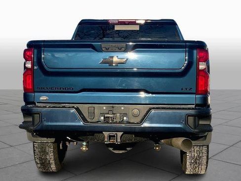 Used 2022 Chevrolet Silverado 3500 LTZ w/ LTZ Plus Package image 4