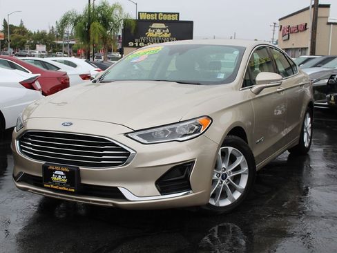 Used 2019 Ford Fusion SEL image 2