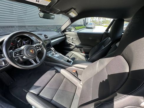 Certified 2025 Porsche 718 Cayman RWD image 4