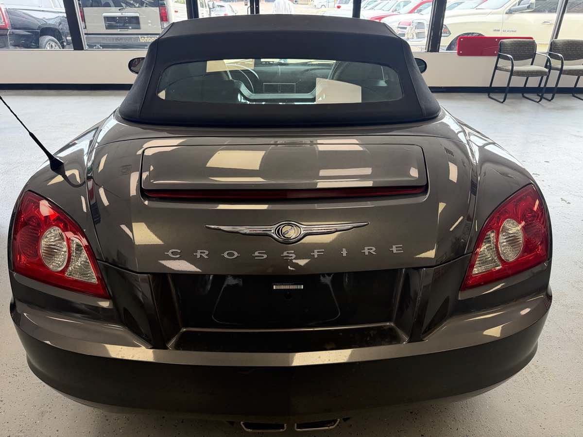 Used 2005 Chrysler Crossfire Limited RWD image 38