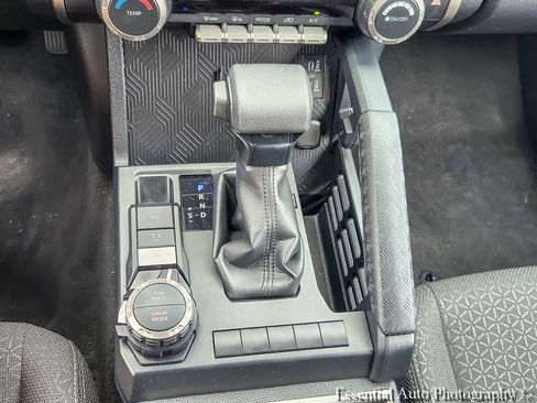 Used 2025 Toyota 4Runner SR5 AWD/4WD image 14