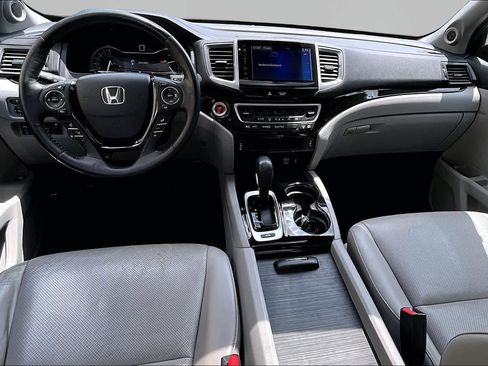 Used 2018 Honda Ridgeline RTL-E image 16