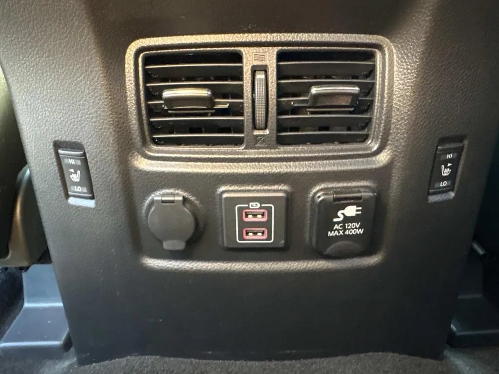 Used 2023 Nissan Titan Platinum Reserve w/ Moonroof Package AWD/4WD image 18