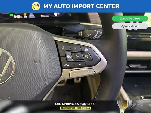 Used 2025 Volkswagen Atlas SEL Premium R-Line image 16