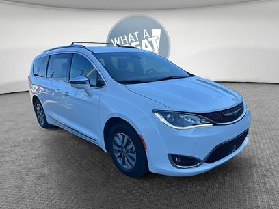 Certified 2020 Chrysler Pacifica Limited w/ Advanced Safetytec Group