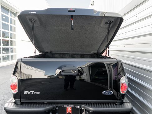 Used 2004 Ford F150 Lightning RWD image 24