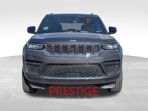 New 2025 Jeep Grand Cherokee Laredo w/ Trailer Tow Package image 2