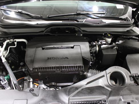 Used 2025 Honda Pilot EX-L image 42