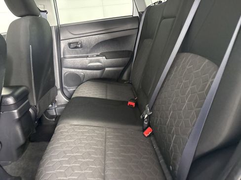 Used 2025 Mitsubishi Outlander Sport 2.0 ES image 19