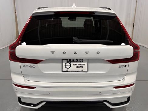 New 2026 Volvo XC60 B5 Core w/ Climate Package image 7