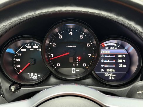 Used 2018 Porsche Macan AWD/4WD image 30