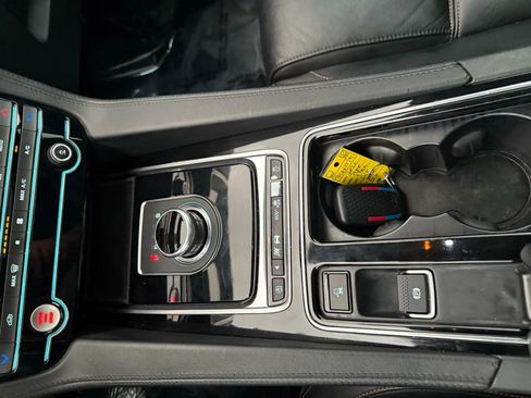 Used 2020 Jaguar F-PACE Prestige image 26