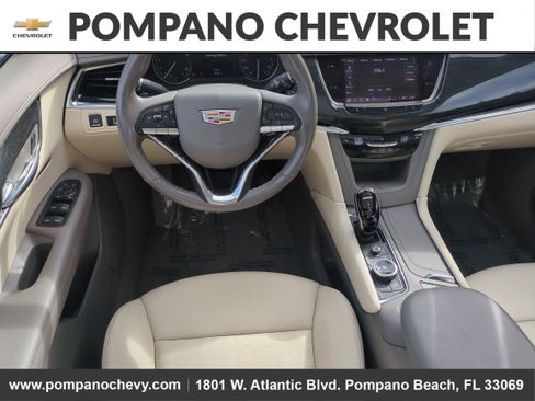 Used 2021 Cadillac XT6 Premium Luxury image 18