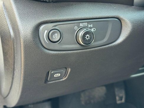 Used 2023 Chevrolet Blazer LT w/ Midnight/Sport Edition image 17