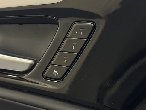 Used 2023 Acura MDX SH-AWD w/ Technology Package image 16