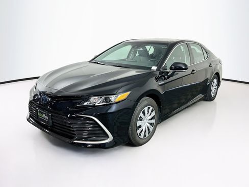 Used 2021 Toyota Camry LE w/ Cold Weather Package FWD image 3