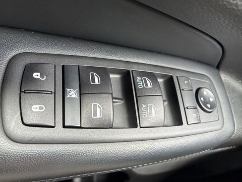 Used 2020 Jeep Grand Cherokee Altitude AWD/4WD image 24