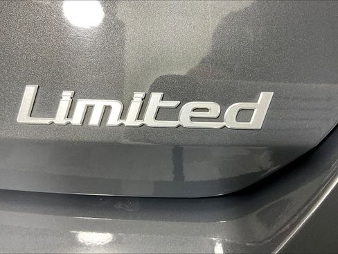 Used 2024 Hyundai Elantra Limited FWD image 23