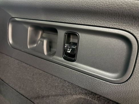 Used 2025 Mercedes-Benz GLC 350e 4MATIC w/ AMG Line image 33