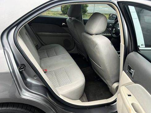 Used 2011 Ford Fusion SE w/ 202A Rapid Spec Order Code FWD image 26