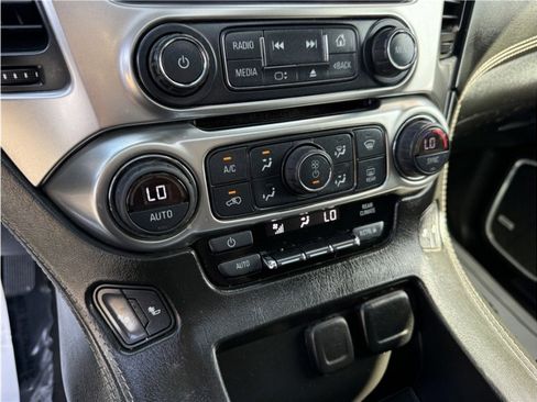 Used 2017 Chevrolet Suburban LT image 47