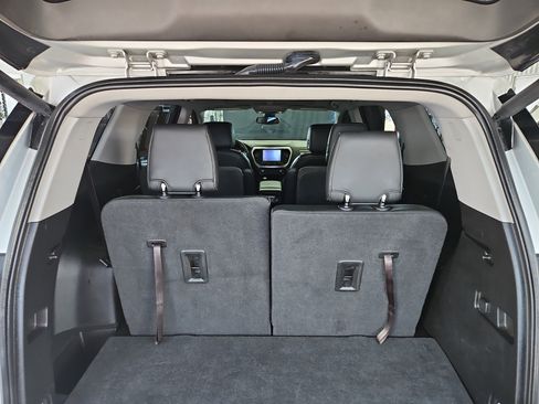 Used 2018 GMC Acadia SLT image 13