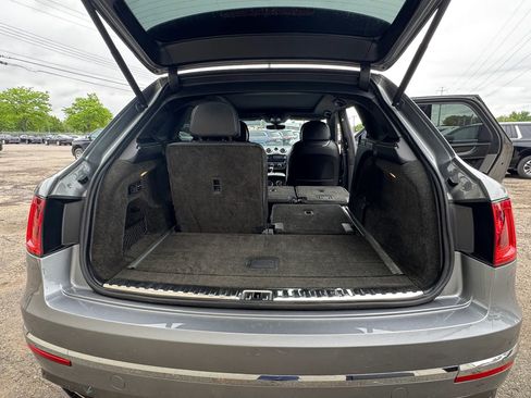Used 2020 Bentley Bentayga AWD/4WD image 17