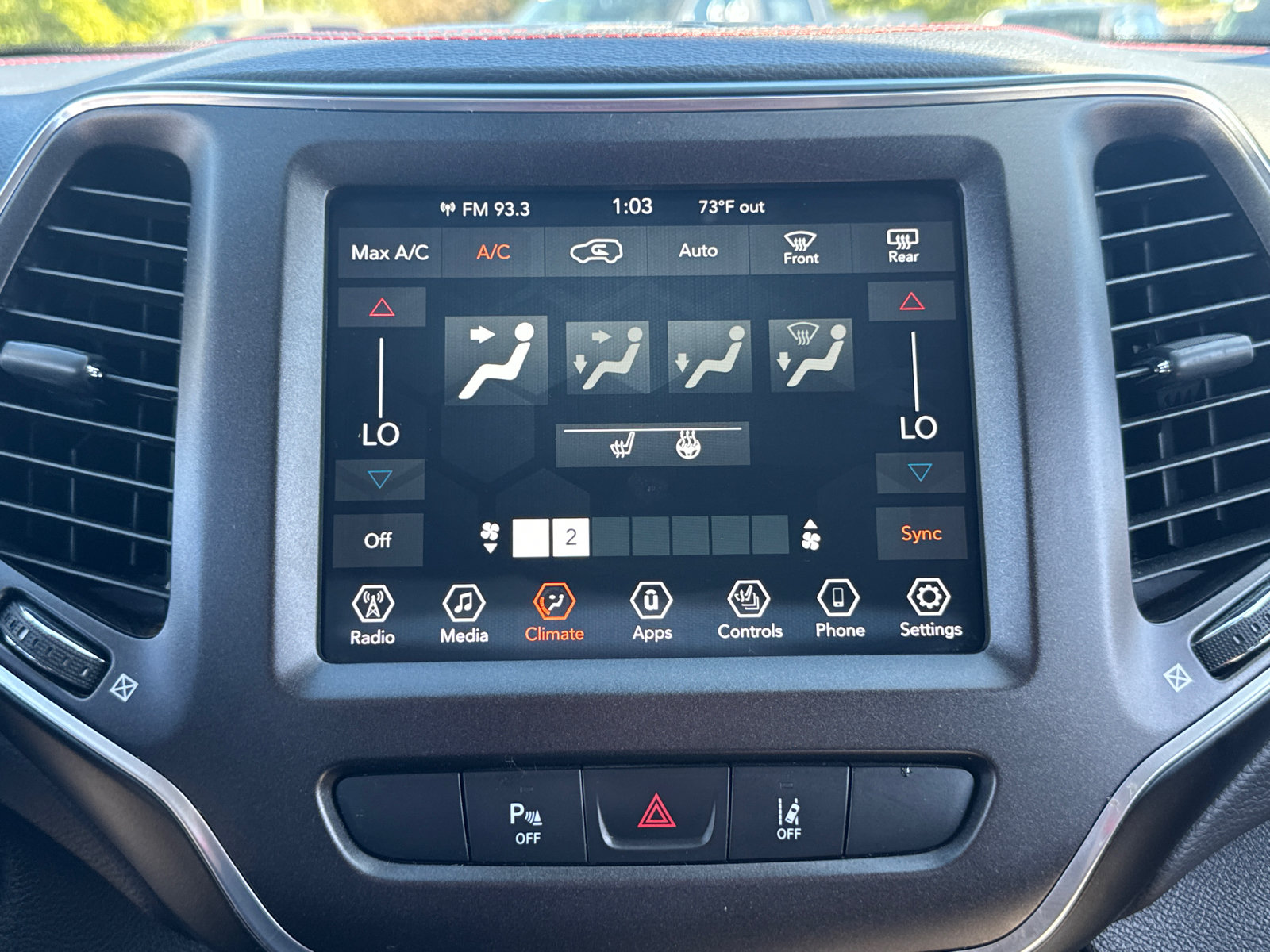 Used 2021 Jeep Cherokee Trailhawk AWD/4WD image 11