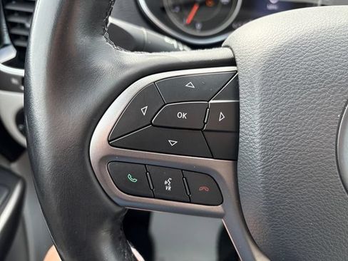 Used 2020 Jeep Cherokee Limited AWD/4WD image 10