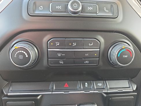 Used 2020 Chevrolet Silverado 1500 Custom image 31