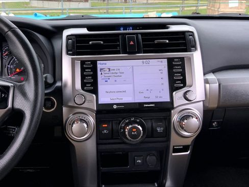 Used 2021 Toyota 4Runner SR5 image 6