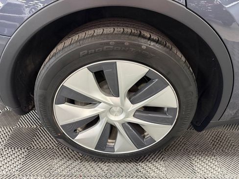 Used 2020 Tesla Model Y Long Range AWD/4WD image 19