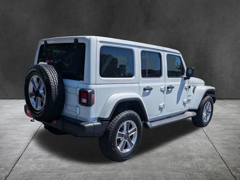 Used 2021 Jeep Wrangler Unlimited Sahara w/ Dual Top Group AWD/4WD image 4